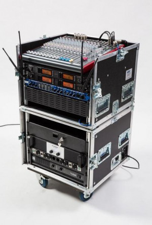 19'' Racks, stabelbar mit Rollen